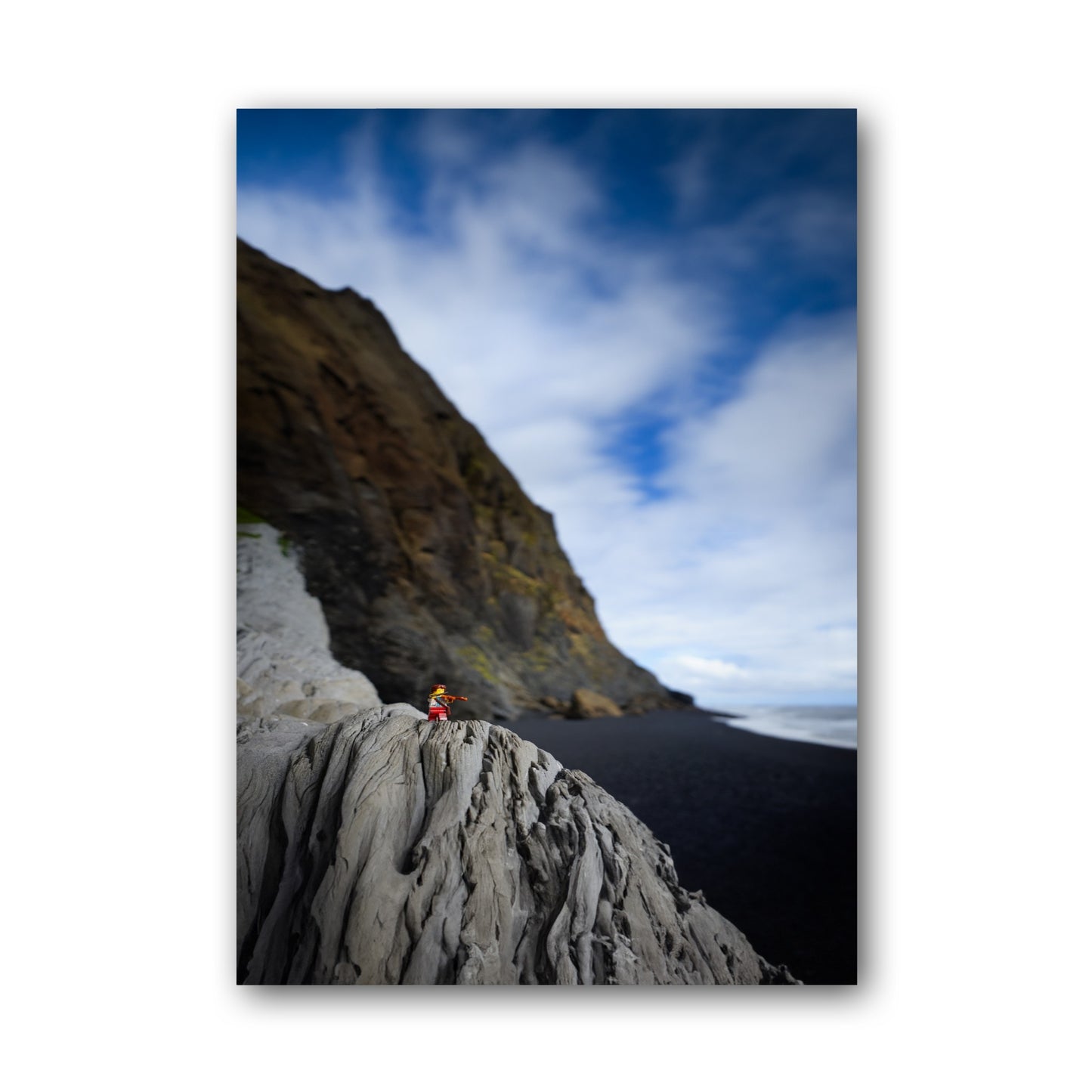 Black sand Violinist (enlarged) - ML7D